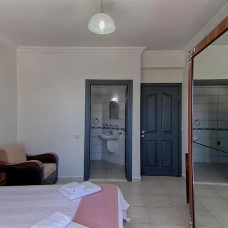 ölüdeniz Ovacıkta 5 Yatak Odalı, 12 Kişilik , Müstakil Havuzlu 1 Villa Fethiye