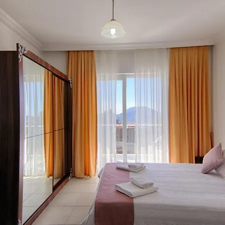 Oludeniz Ovacikta 5 Yatak Odali, 12 Kisilik , Mustakil Havuzlu 1 Villa