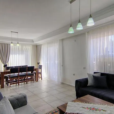 Oludeniz Ovacikta 5 Yatak Odali, 12 Kisilik , Mustakil Havuzlu 1 * Fethiye