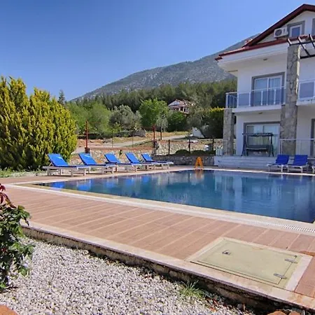 Oludeniz Ovacikta 5 Yatak Odali, 12 Kisilik , Mustakil Havuzlu 1 Villa